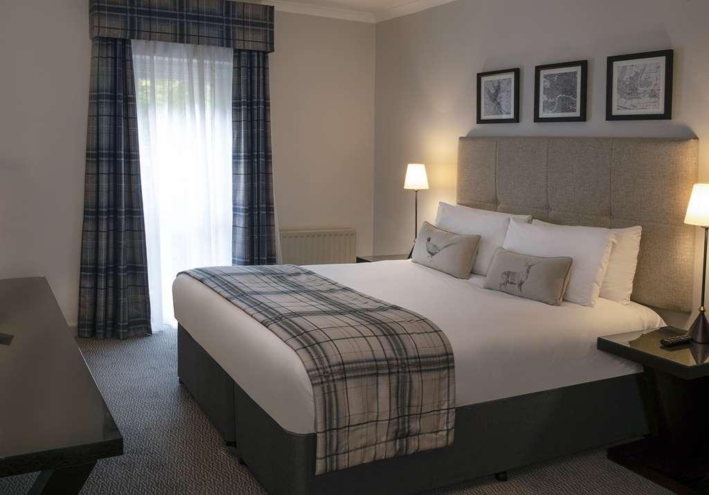 De Vere Latimer Estate Hotel 3*