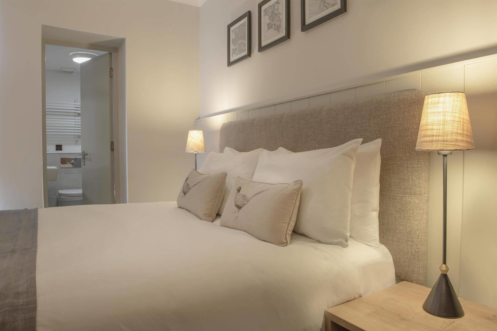 Hotel De Vere Latimer Estate 3*